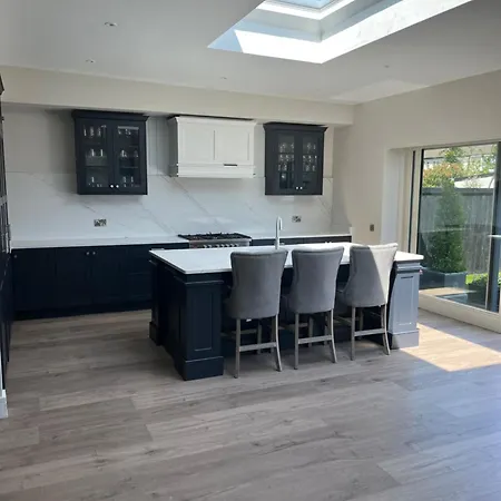 Holiday home Modern 4 Bedroom House South Dublin