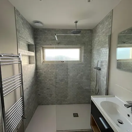 Modern 4 Bedroom House South Dublin * Blackrock (Dublin)