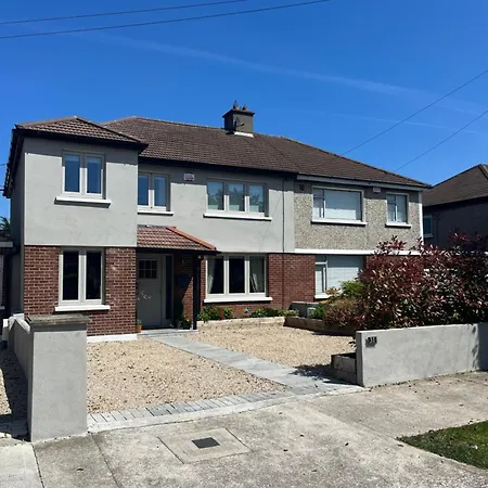 Holiday home Modern 4 Bedroom House South Dublin *