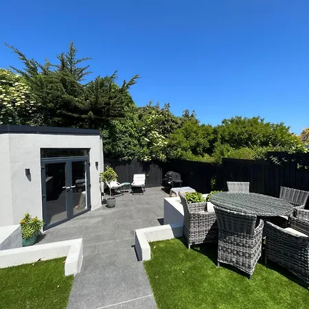 Modern 4 Bedroom House South Dublin Holiday home