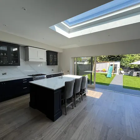 Modern 4 Bedroom House South Dublin Holiday home