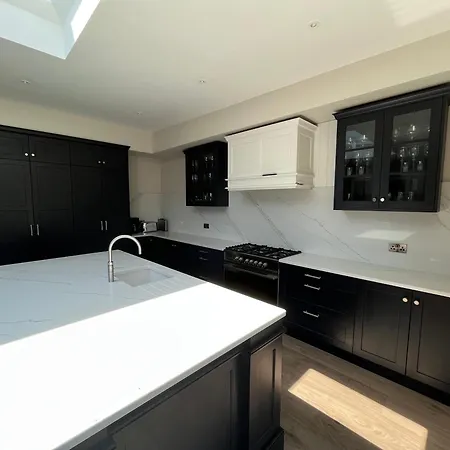 Modern 4 Bedroom House South Dublin * Blackrock (Dublin)