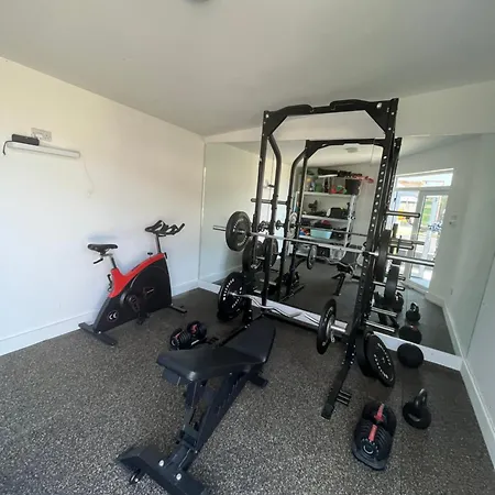 Modern 4 Bedroom House South Dublin 펜션 *